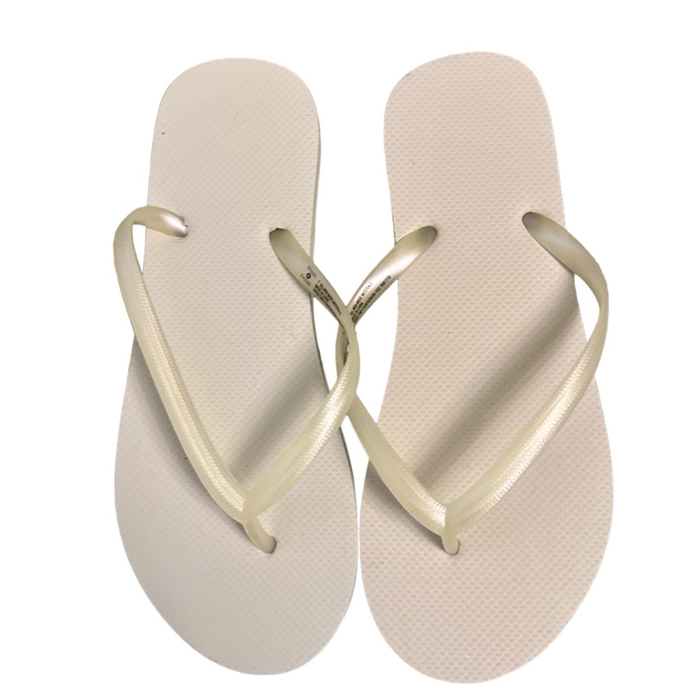 *NWOT* Shade & Shore White Flip Flops Size 7